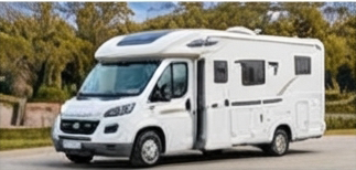 Camping-car profilé neuf sur la route